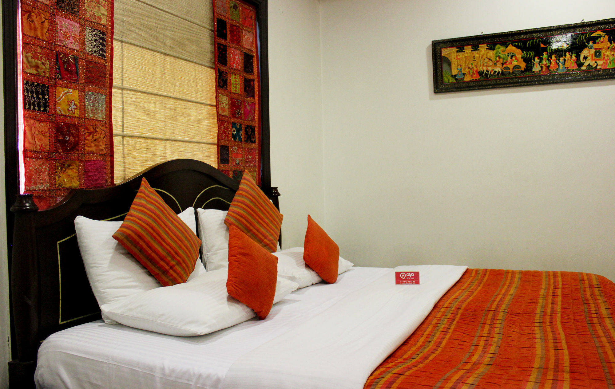 Oyo Premium Rajouri Garden Janta Market Нью-Делі Екстер'єр фото